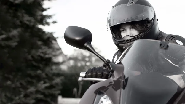Normativa de casco para motociclistas en Massachusetts
