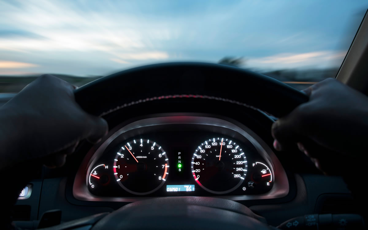 Hay Alguien Siempre Vigilando Cómo Manejas: ¿Que Es Un Grabador De Datos? Abogado de Lesiones Personales en Chelsea MA Explica