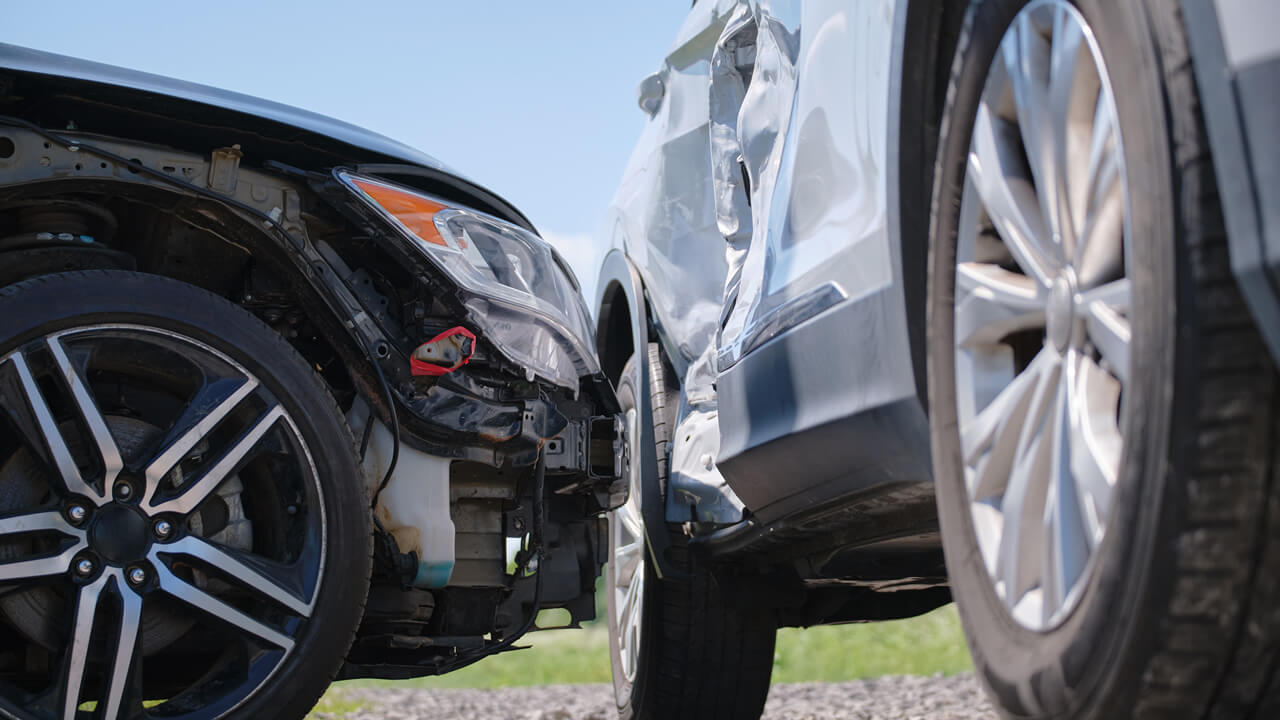 Qué hacer después de un accidente de carro en Massachusetts: guía paso a paso